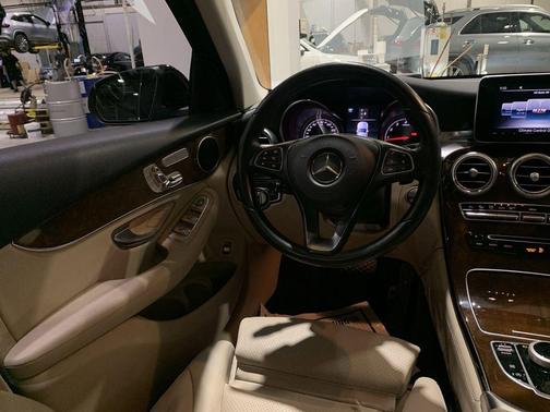 2018 Mercedes-Benz GLC 300 Base