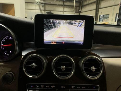 2018 Mercedes-Benz GLC 300 Base