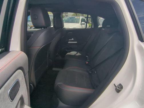 2025 Mercedes-Benz GLA 250 Base 4MATIC