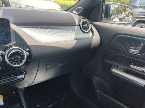 2025 Mercedes-Benz GLA 250 Base 4MATIC