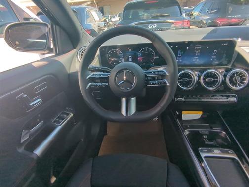 2025 Mercedes-Benz GLA 250 Base