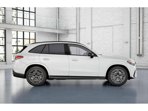 MANUFAKTUR Moonlight White Metallic 2026 Mercedes-Benz GLC 300 Base