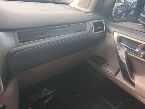 2023 Lexus GX 460 Luxury