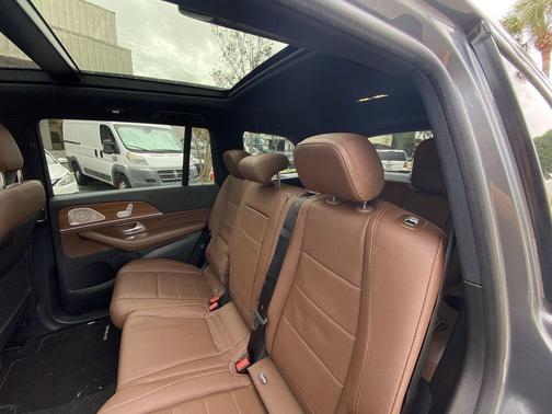 Selenite Gray Metallic 2025 Mercedes-Benz GLS 450 4MATIC