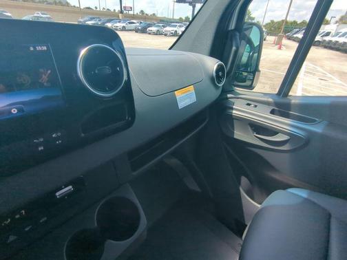 2025 Mercedes-Benz Sprinter 2500 High Roof