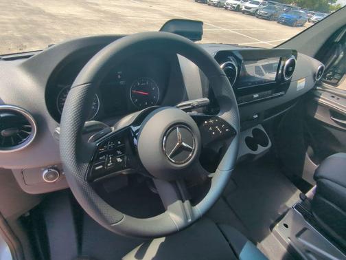 2025 Mercedes-Benz Sprinter 2500 High Roof