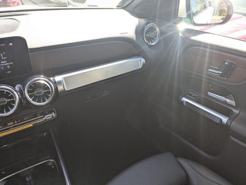 2023 Mercedes-Benz EQB 250 Base