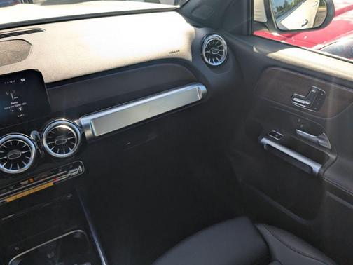 2023 Mercedes-Benz EQB 250 Base