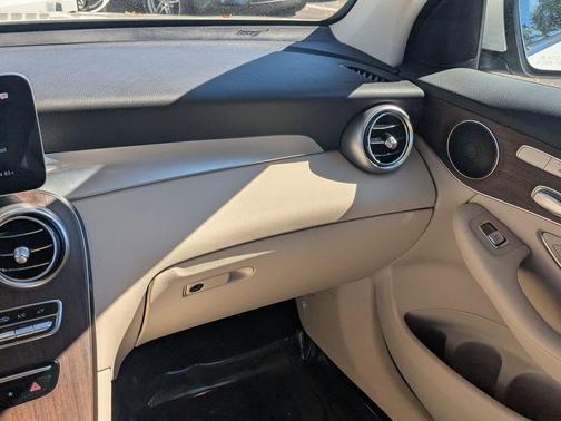 2022 Mercedes-Benz GLC 300 Base 4MATIC