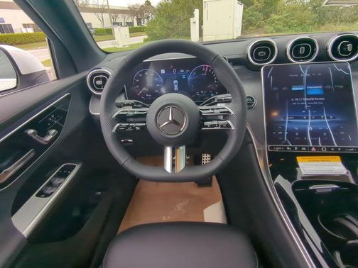 2025 Mercedes-Benz GLC 350e Base 4MATIC