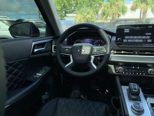 2024 Mitsubishi Outlander SEL