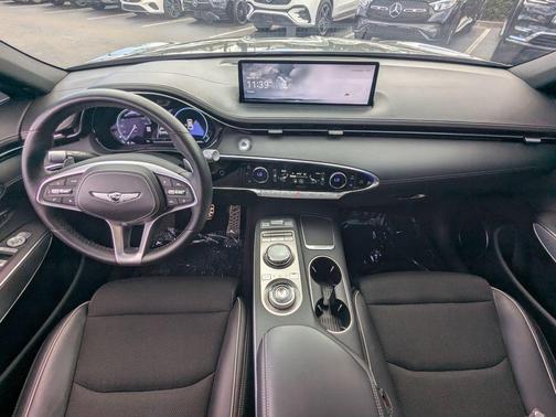 2025 Genesis GV70 2.5T