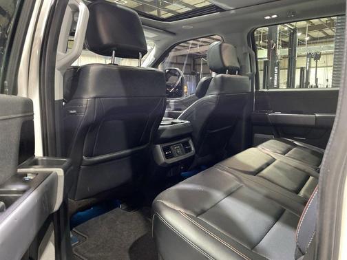 Star White 2023 Ford F-350 Lariat Super Duty