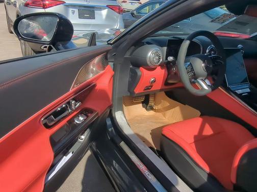 2025 Mercedes-Benz AMG SL 63 S E Performance