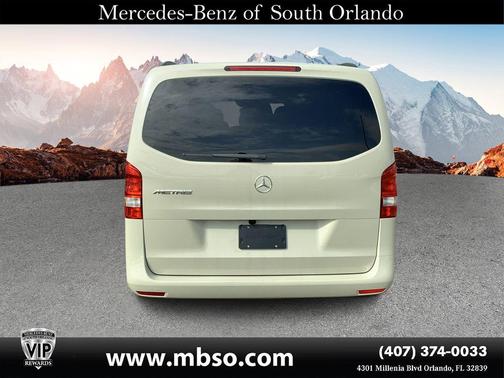2023 Mercedes-Benz Metris Base