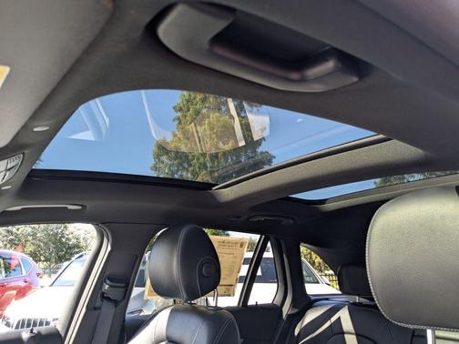 2022 Mercedes-Benz GLC 300 Base