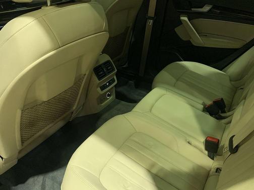 2020 Audi Q5 40 Premium Plus