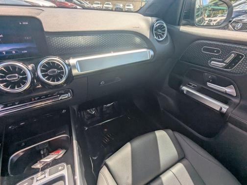 2025 Mercedes-Benz GLB 250 Base