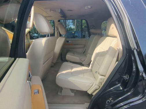 2010 Lincoln Navigator Base