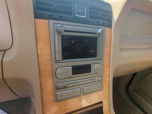 2010 Lincoln Navigator Base