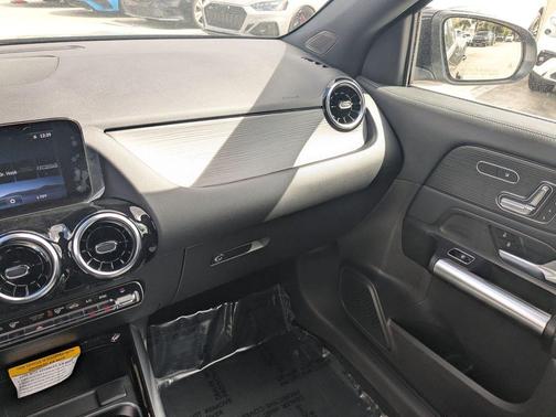 2026 Mercedes-Benz GLA 250 Base 4MATIC