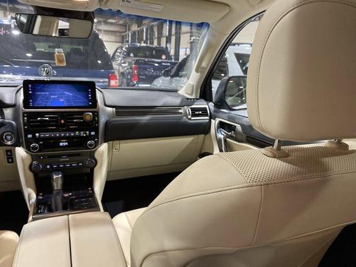 2023 Lexus GX 460 Base
