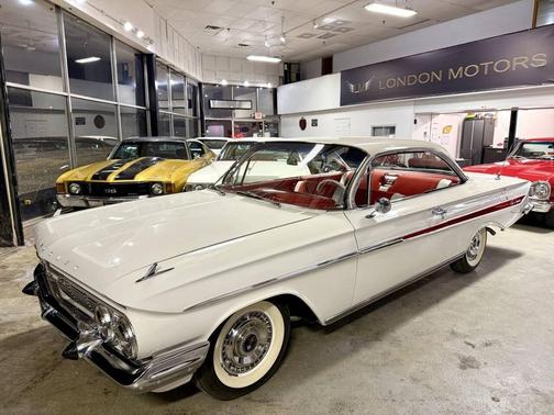 1961 Chevrolet Impala Base