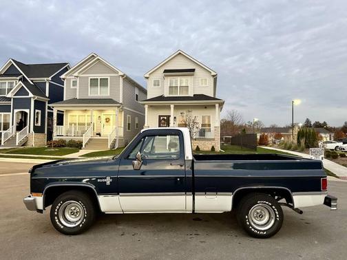 1985 Chevrolet Pickup Truck Base