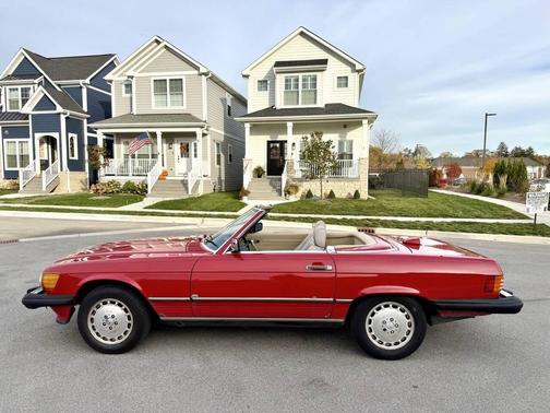 1987 Mercedes-Benz S-Class 560 SL 2dr Convertible