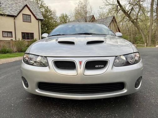 2006 Pontiac GTO Base 2dr Coupe
