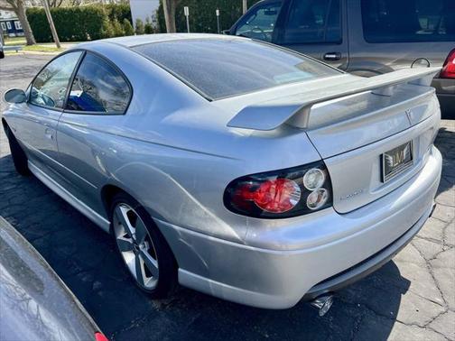 2006 Pontiac GTO Base 2dr Coupe