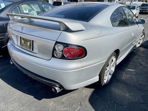 2006 Pontiac GTO Base 2dr Coupe