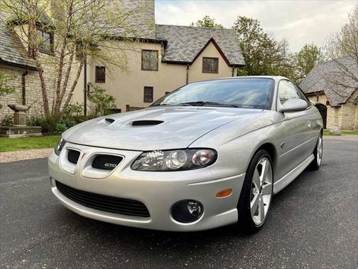 2006 Pontiac GTO Base 2dr Coupe