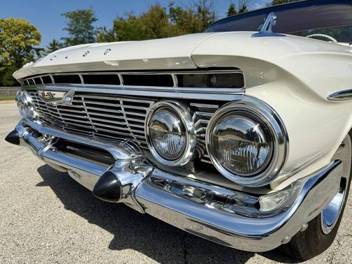 1961 Chevrolet Impala Base
