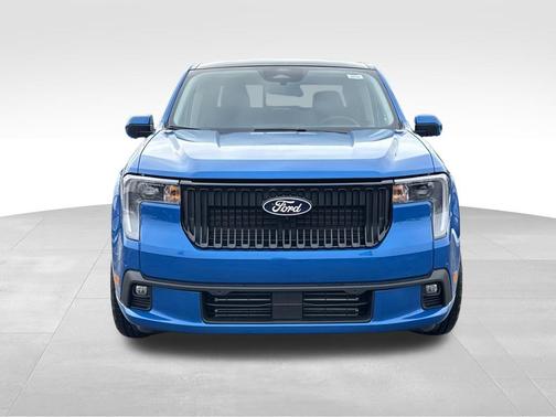 Velocity Blue 2026 Ford Maverick Lobo