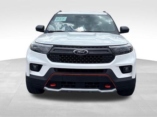 Star White Metallic Tri-Coat 2024 Ford Explorer Timberline