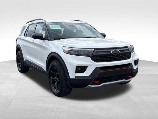 Star White Metallic Tri-Coat 2024 Ford Explorer Timberline