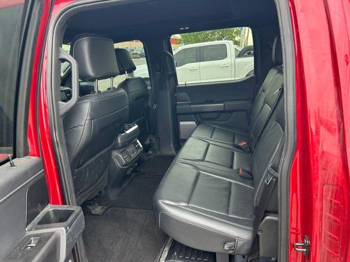 Rapid Red Metallic Tinted Clearcoat 2024 Ford F-150 XLT