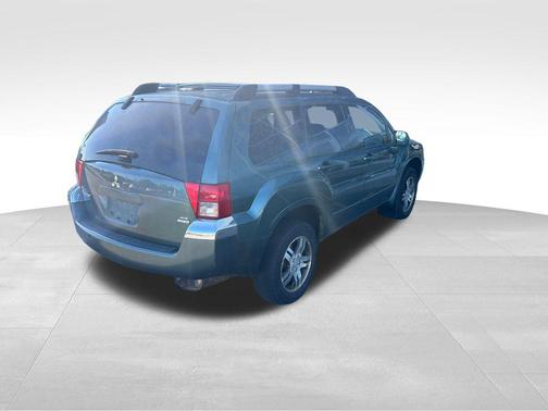 Green 2004 Mitsubishi Endeavor XLS