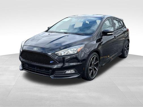 SHADOW BLACK 2017 Ford Focus ST