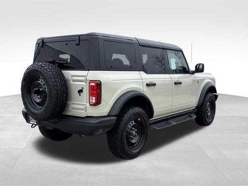 Desert Sand 2026 Ford Bronco Big Bend