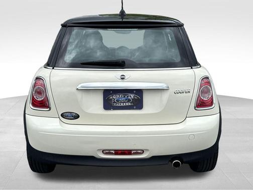 Pepper White 2011 MINI Cooper S Base
