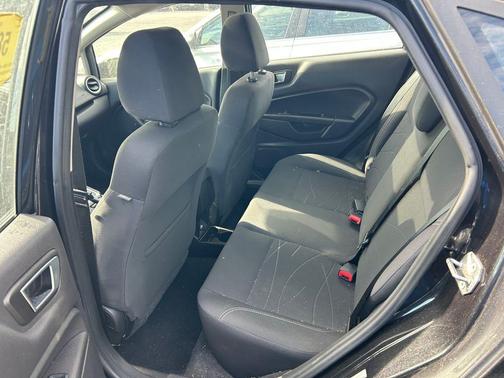 Tuxedo Black 2015 Ford Fiesta SE