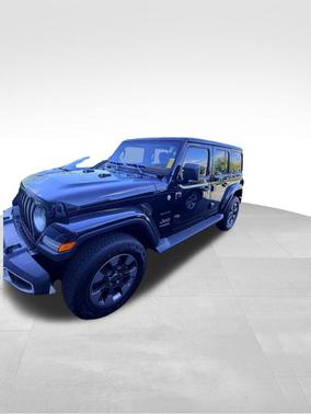 Black Clearcoat 2018 Jeep Wrangler Unlimited Sahara