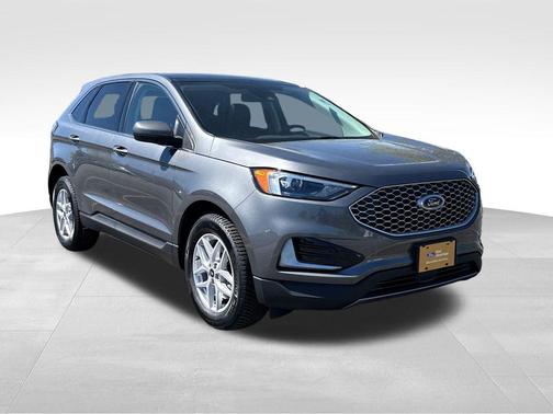 Carbonized Gray Metallic 2024 Ford Edge SEL