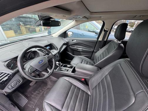 Baltic Sea Green Metallic 2019 Ford Escape Titanium