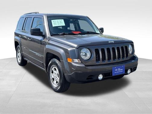 Granite Crystal Metallic Clearcoat 2017 Jeep Patriot Sport
