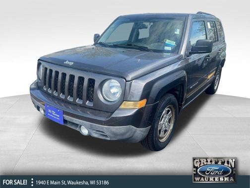 Granite Crystal Metallic Clearcoat 2017 Jeep Patriot Sport