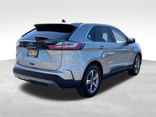 Iconic Silver Metallic 2024 Ford Edge SEL
