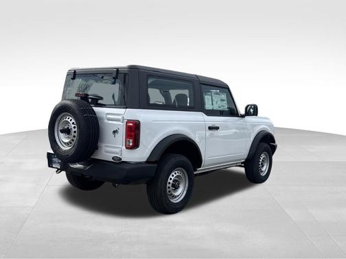 OXFORD WHITE 2026 Ford Bronco Base